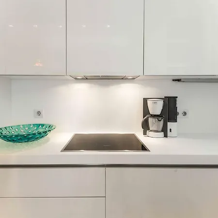 Stylish 3-bedroom & Terrace