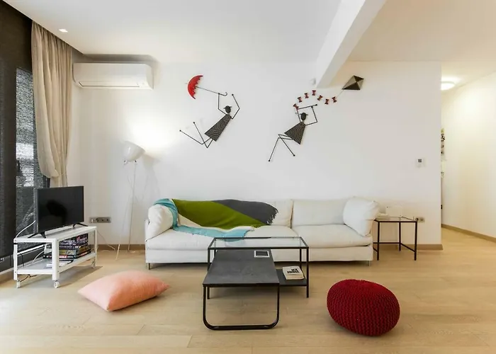 Stylish 3-bedroom & Terrace *
