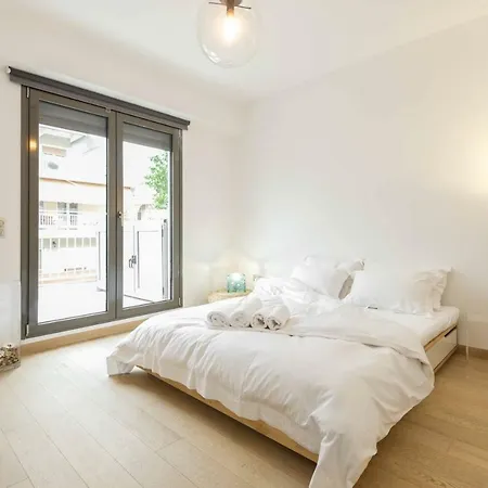 Appartement Stylish 3-bedroom & Terrace Thessaloniki