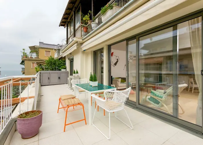 Stylish 3-bedroom & Terrace Soluň