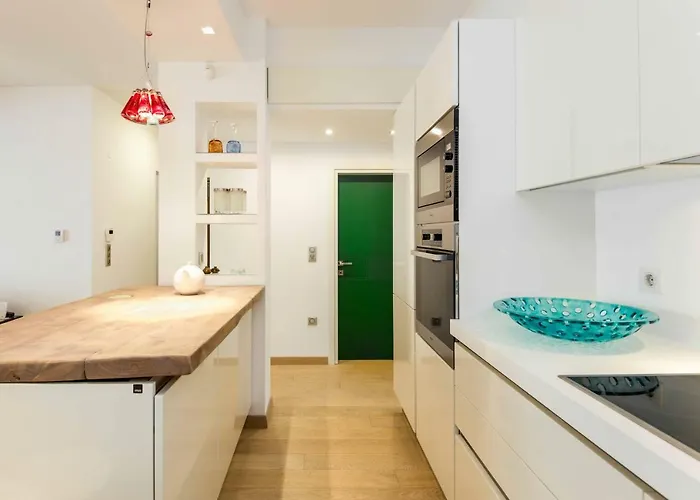 Apartmán Stylish 3-bedroom & Terrace *