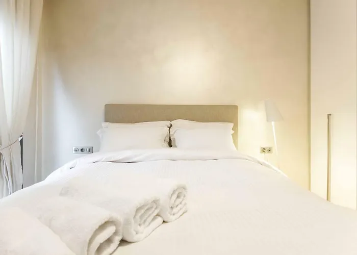 Stylish 3-bedroom & Terrace *